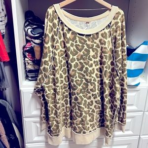 Oversized leopard sweater
